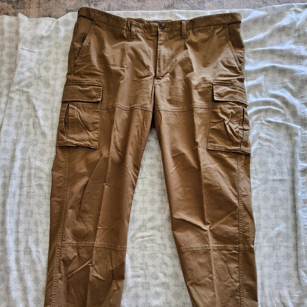 Land's End KnocComfort Fit Waist (Stretch) Traditional Fit Cargo Pant Size 46x32